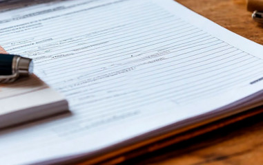 Завещательный отказ и завещательное возложение: отличия, примеры, исполнение